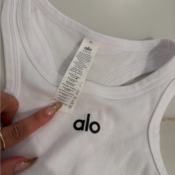 Alo Yoga Aspire White Ribbed Cropped Tank Top (S) Like New! - Picture 5 of 6